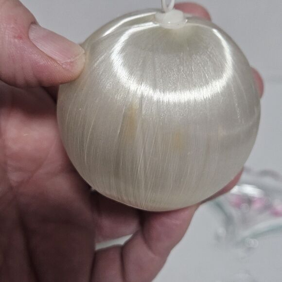 Lot of 19 Satin Ornaments White Christmas Ball Craft Plastic Hanger - Picture 7 of 7